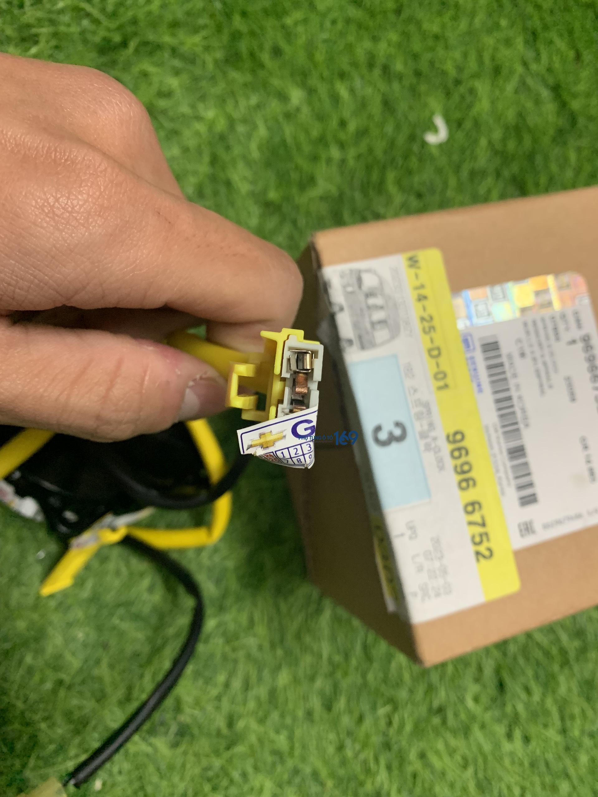 Tiếp điện vô lăng Spark Van Tiếp điện vô lăng Spark Van