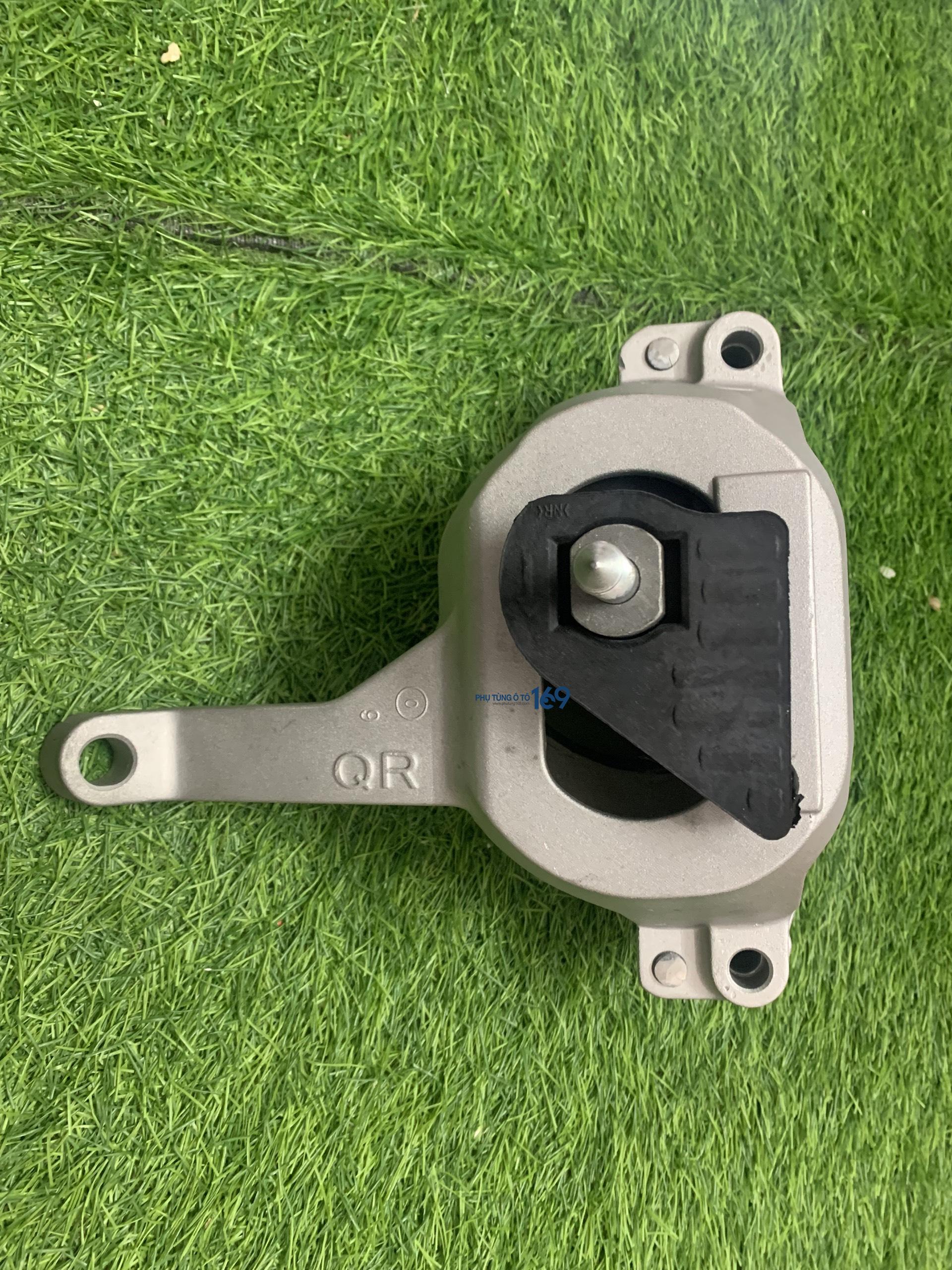 Chân đầu máy Teana Chân đầu máy Teana