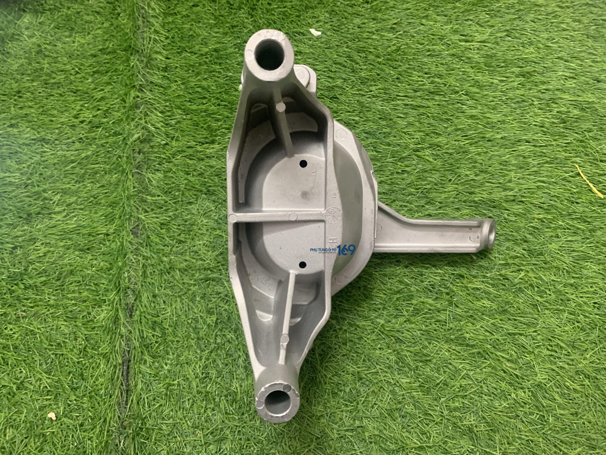 Chân máy thủy lực trước phải Teana Chân máy thủy lực trước phải Teana