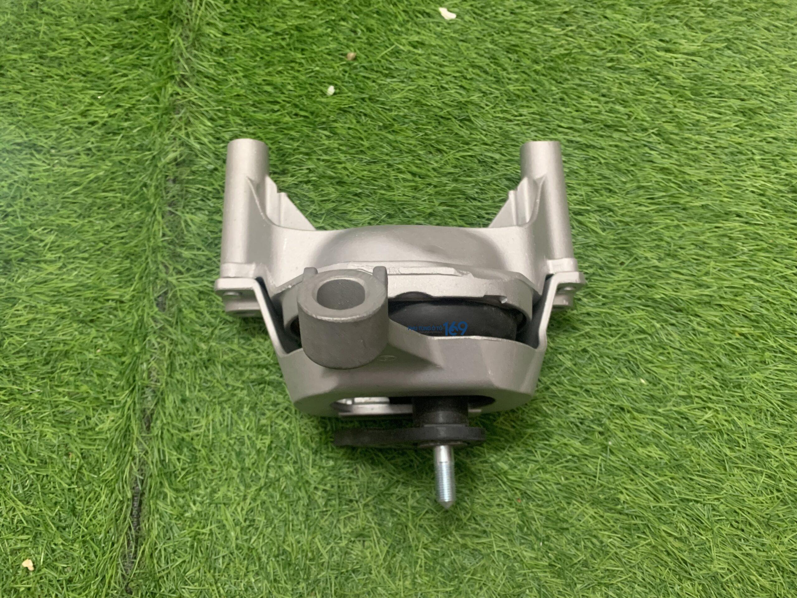 Chân máy thủy lực trước phải Teana Chân máy thủy lực trước phải Teana