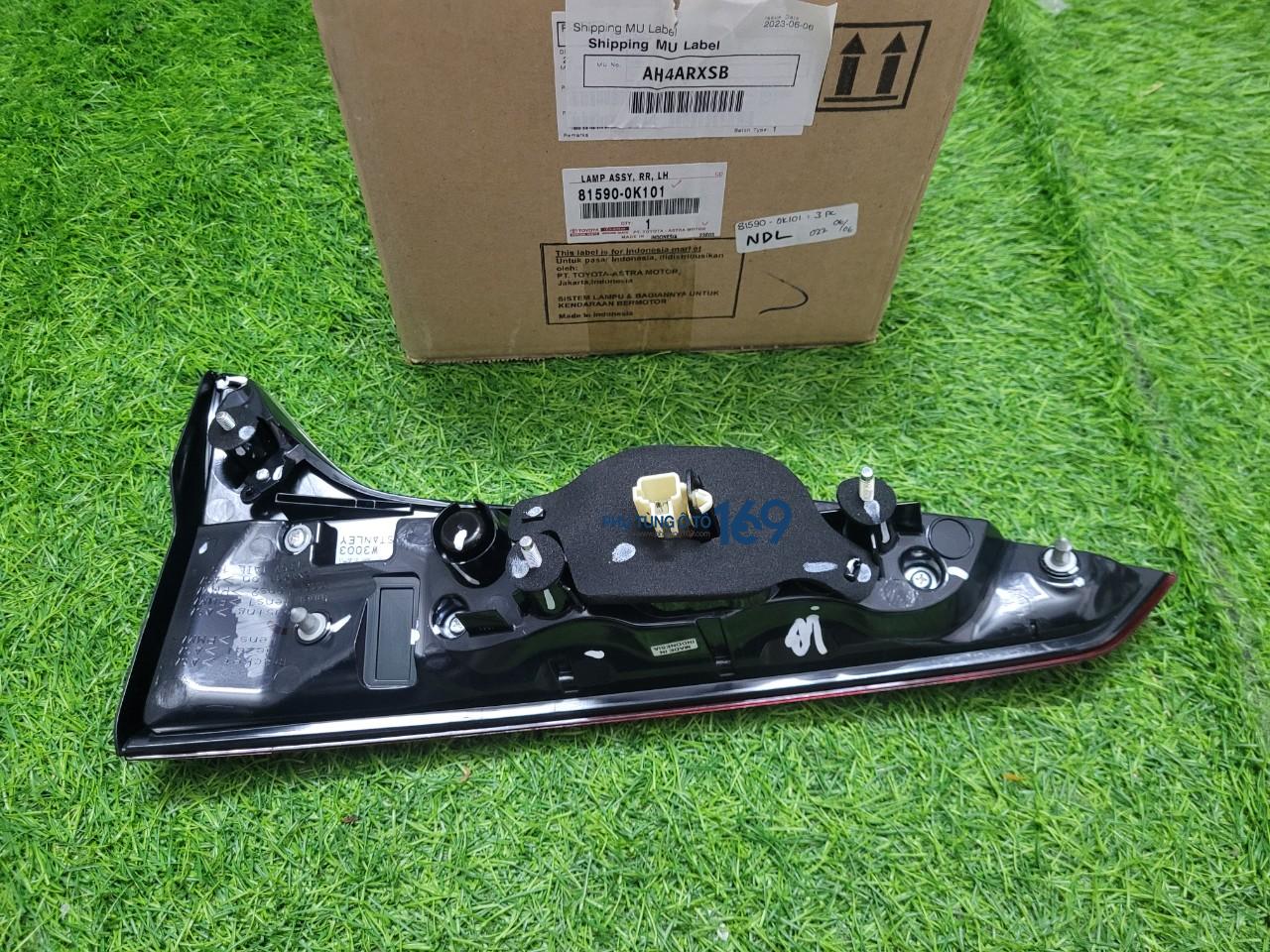 Đèn hậu miếng trong Fortuner Đèn hậu miếng trong Fortuner