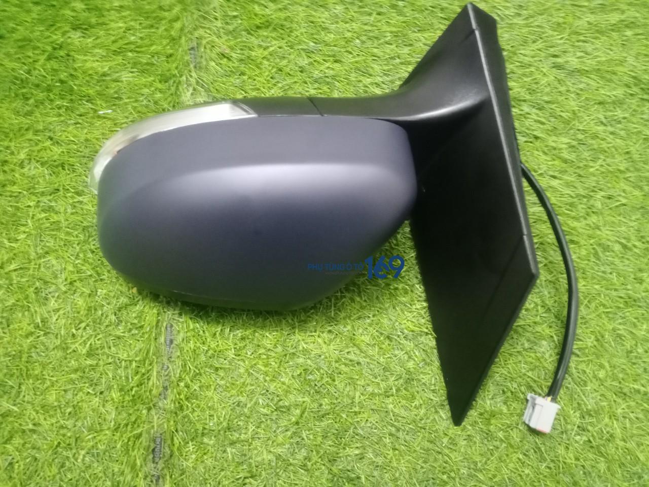 Gương chiếu hậu phải Ford Focus Gương chiếu hậu phải Ford Focus