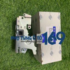 Khóa ngậm cốp hậu Mercedes Sprinter 313