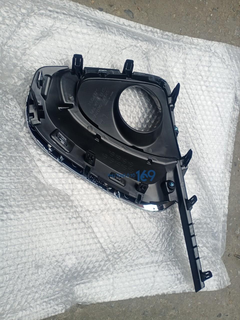 Ốp đèn gầm phải mạ Crom Fortuner Ốp đèn gầm phải mạ Crom Fortuner