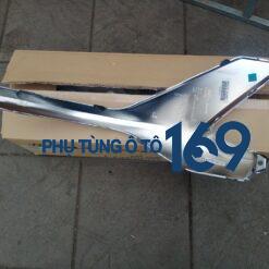 Ốp mạ cản trước phải Santafe