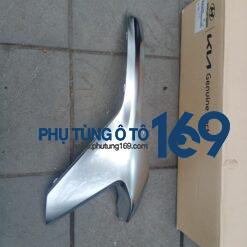Ốp mạ cản trước phải Santafe