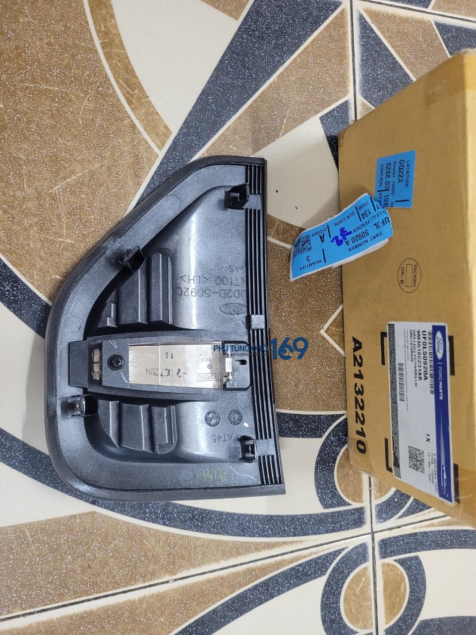 Ốp mang cá tai xe Everest Ốp mang cá tai xe Everest