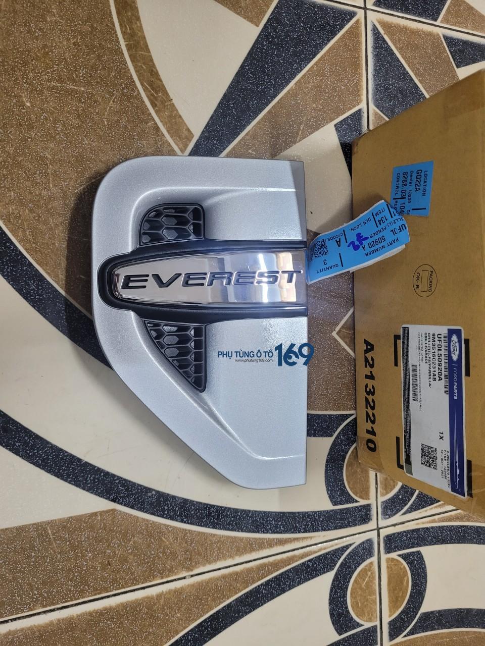Ốp mang cá tai xe Everest Ốp mang cá tai xe Everest