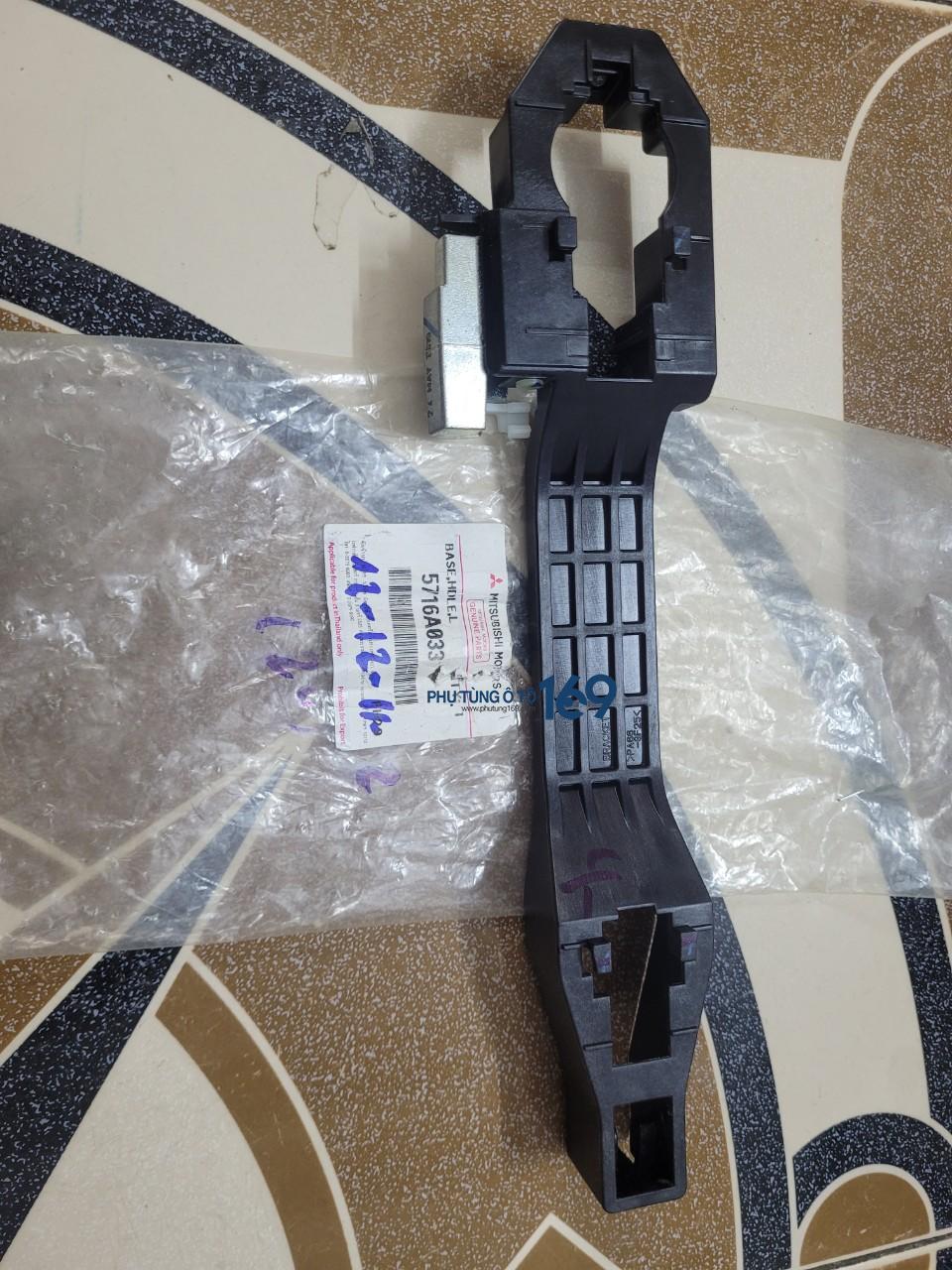 Xương tay mở cửa sau phải Triton Xương tay mở cửa sau phải Triton