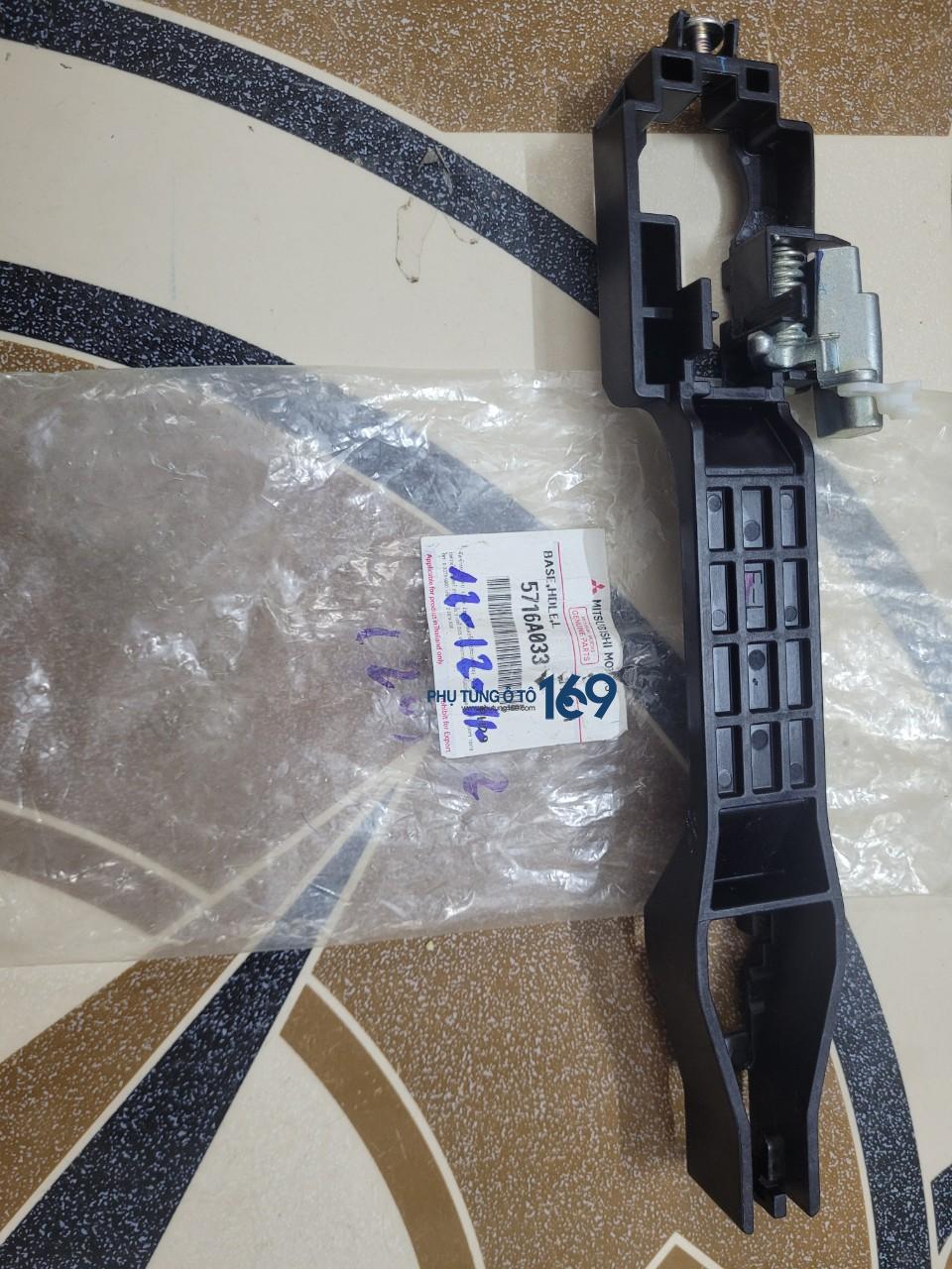 Xương tay mở cửa sau phải Triton Xương tay mở cửa sau phải Triton