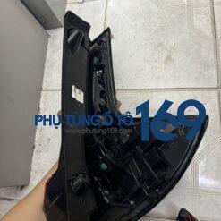 Đèn hậu ngoài phải Xpander