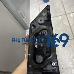 Đèn hậu trong phải Xpander