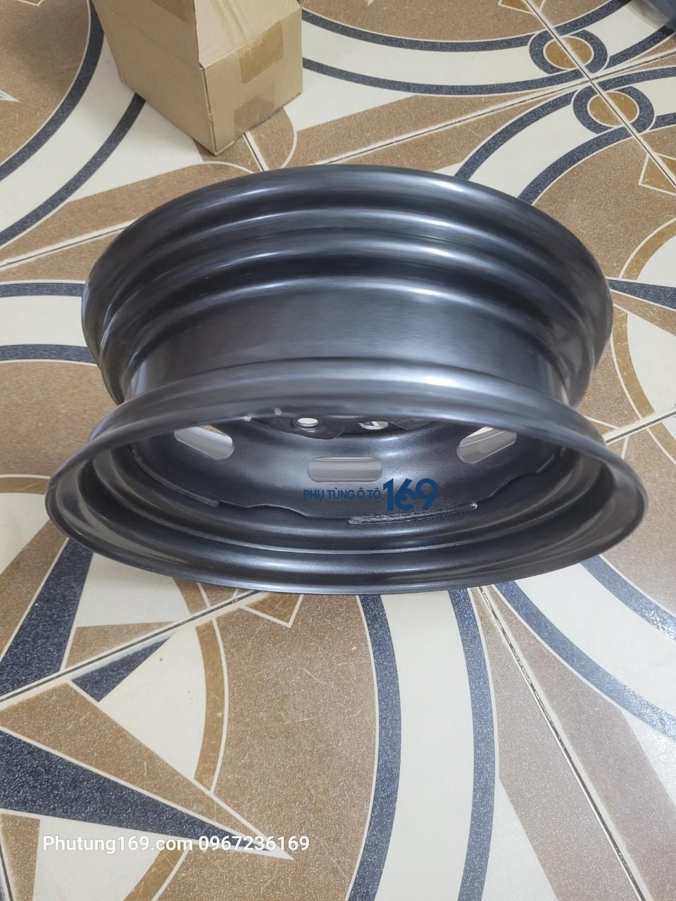 La zăng Suzuki 5 tạ La zăng Suzuki 5 tạ