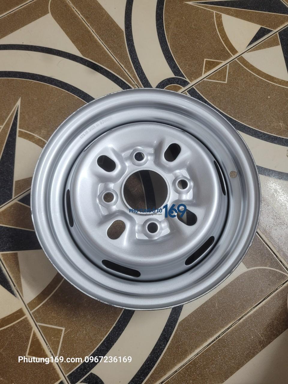 La zăng Suzuki 5 tạ La zăng Suzuki 5 tạ