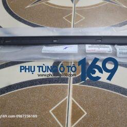 Nẹp chân kính trong Fortuner