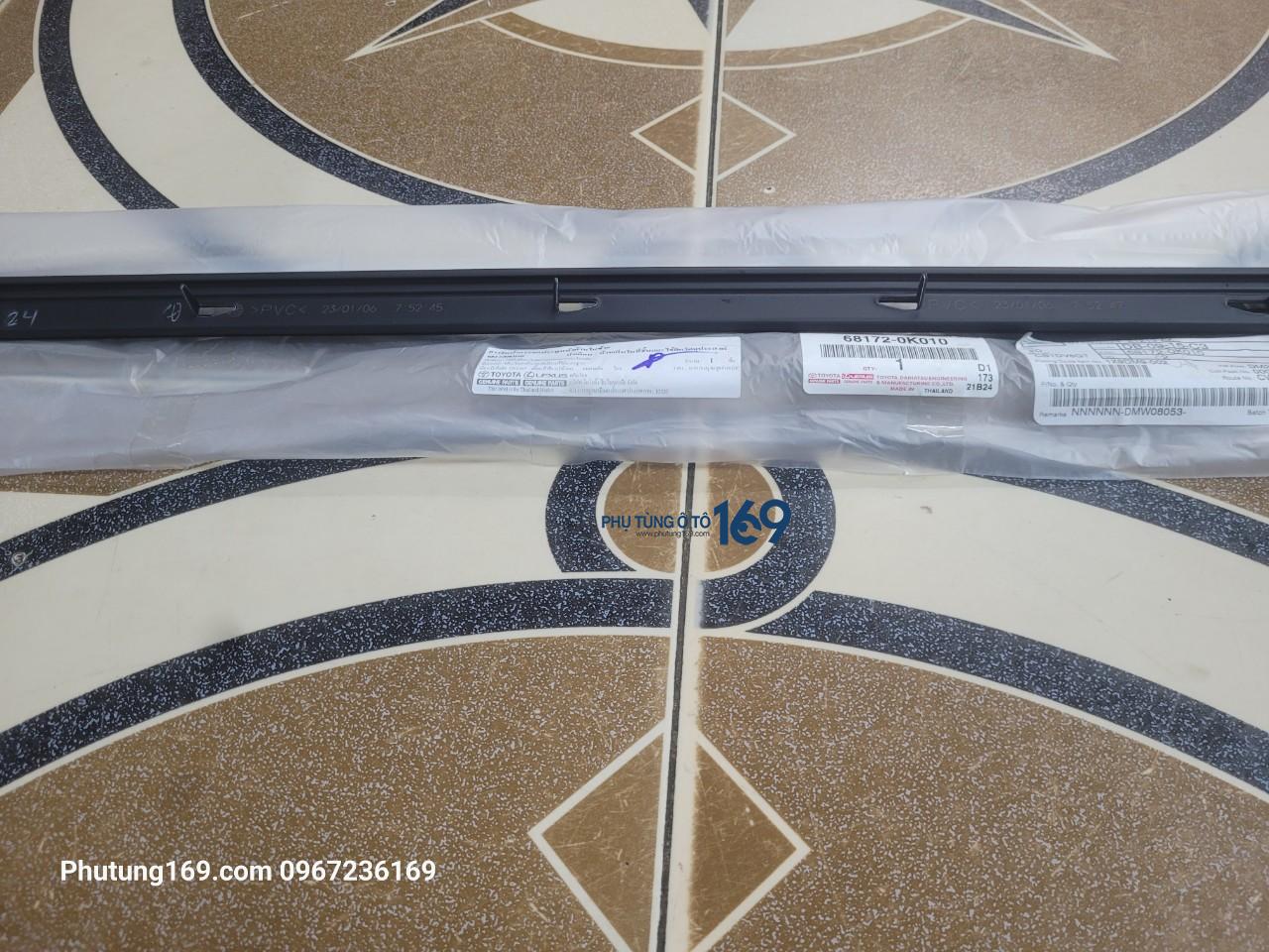 Nẹp chân kính trong Fortuner Nẹp chân kính trong Fortuner