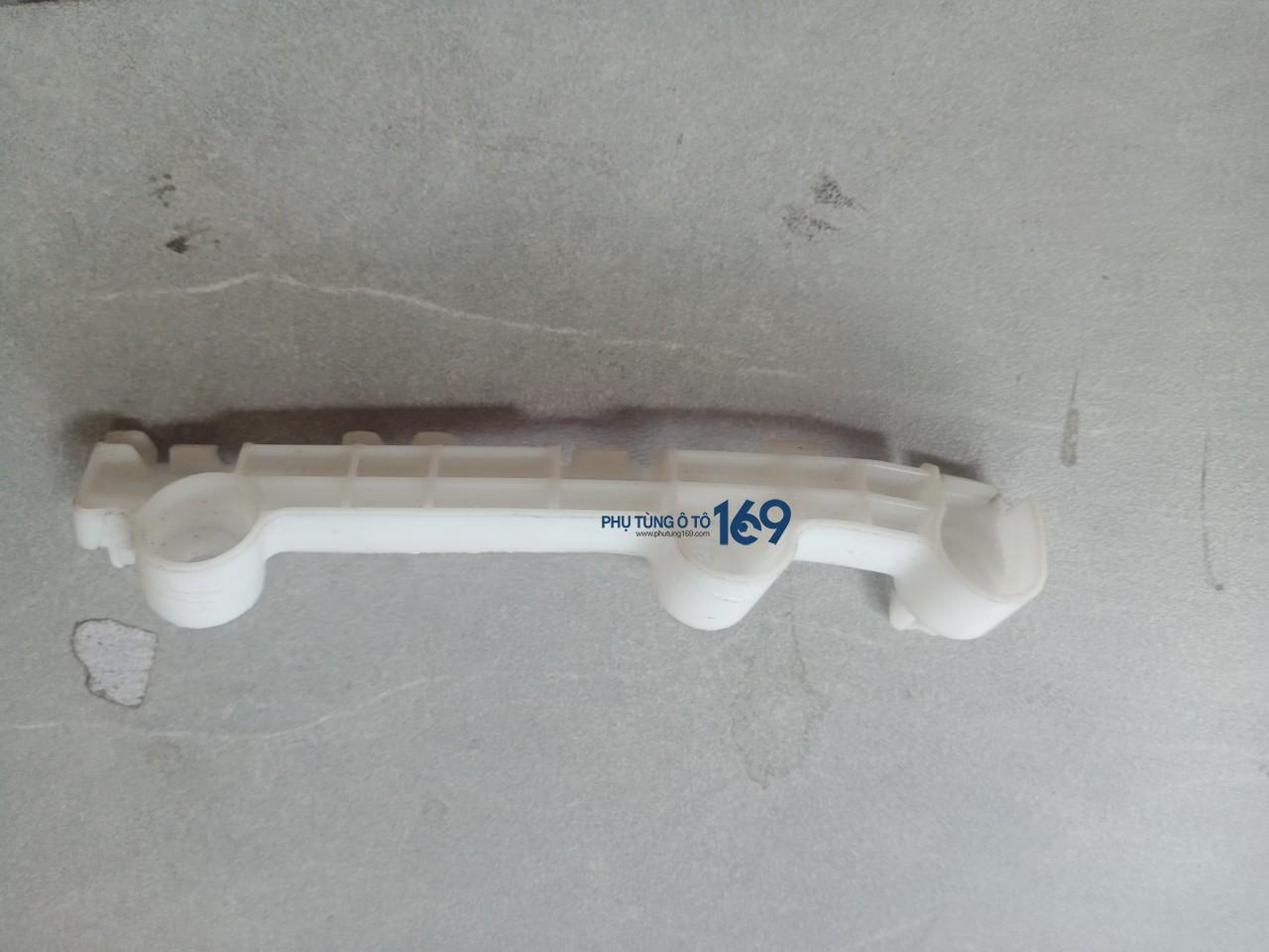 Phe cài cản trước phải Triton Phe cài cản trước phải Triton