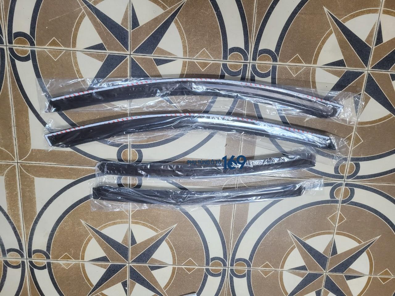 Vè che mưa Accenta