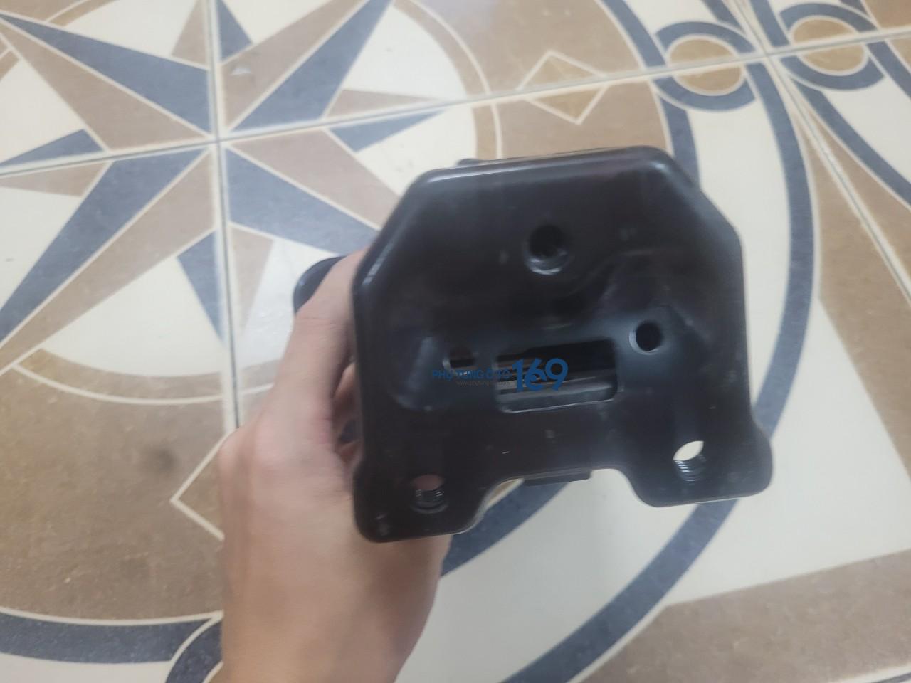 Xương đỡ cản trước Altisaaa