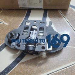 Càng cua lùa số Fiesta