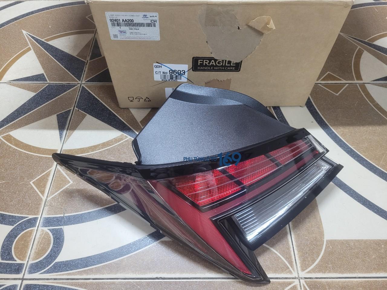 Đèn hậu ngoài trái Elantraaa