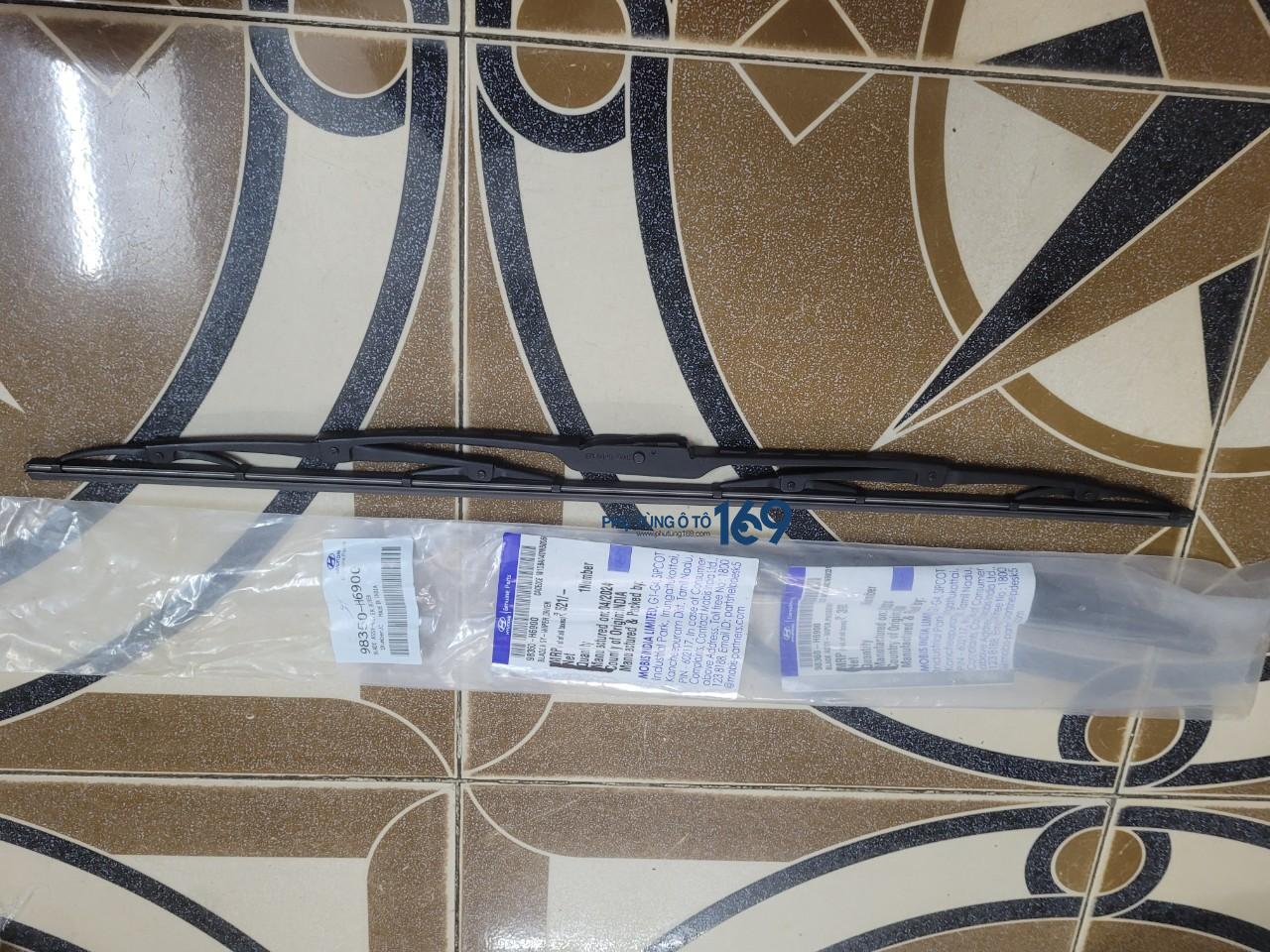 Chổi gạt mưa trước Accentâ