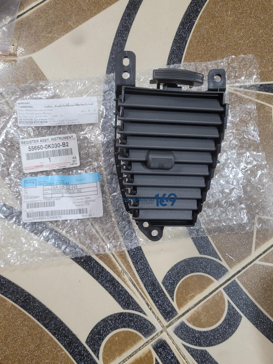 Cửa gió điều hòa giữa Innova Cửa gió điều hòa giữa Innova