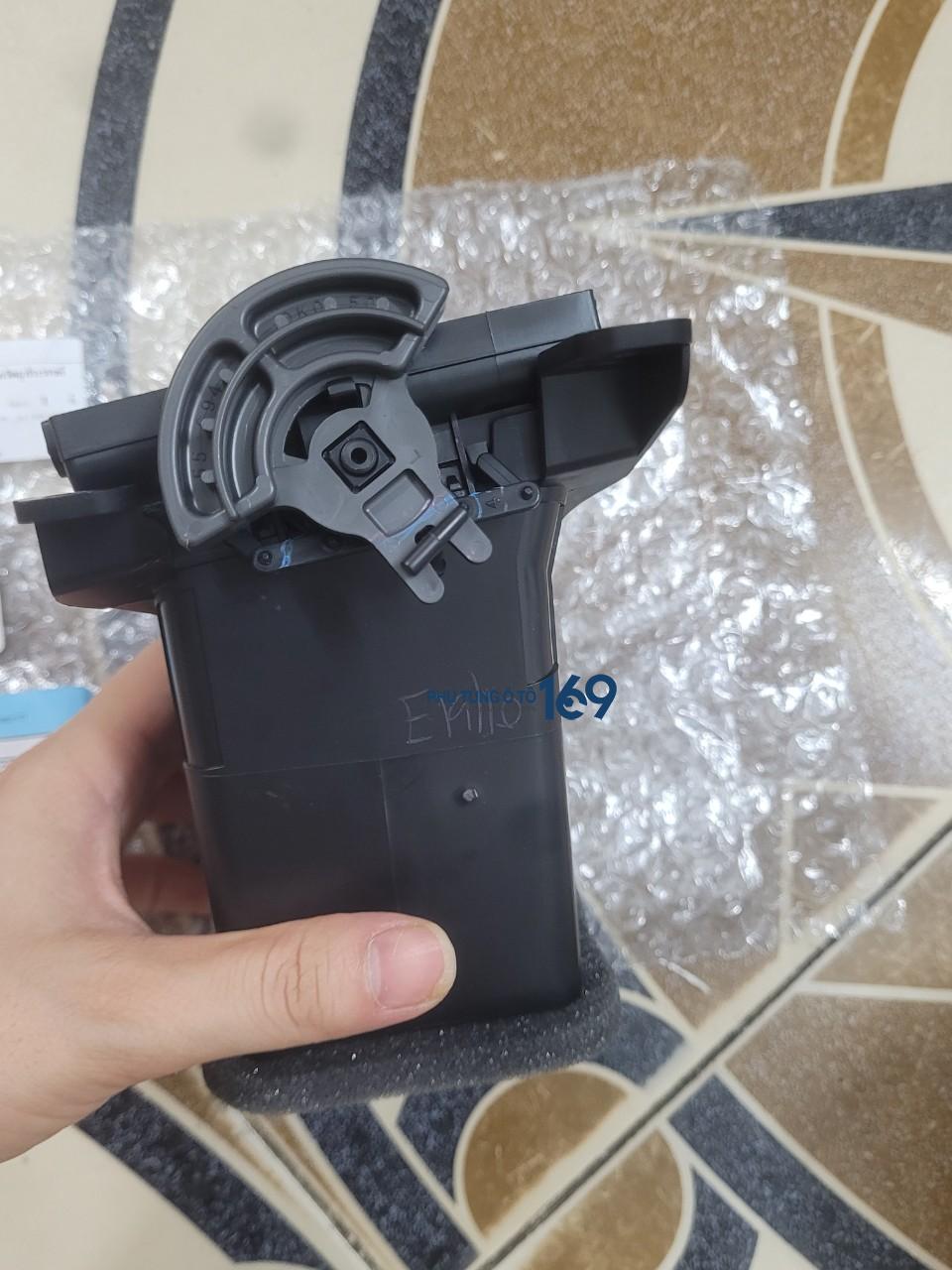 Cửa gió điều hòa giữa Innovaâ