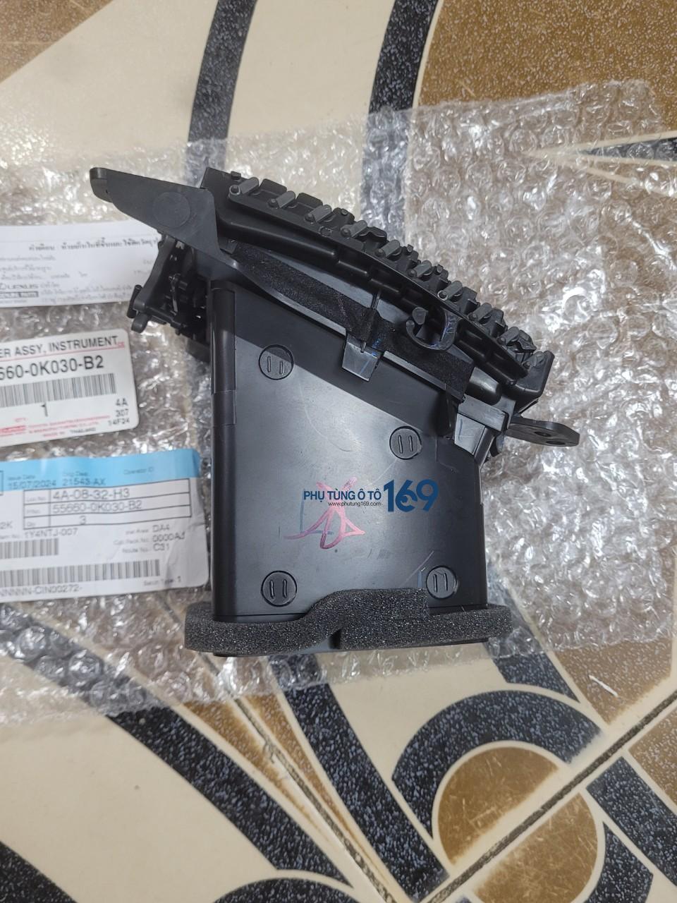 Cửa gió điều hòa giữa Innovaaa