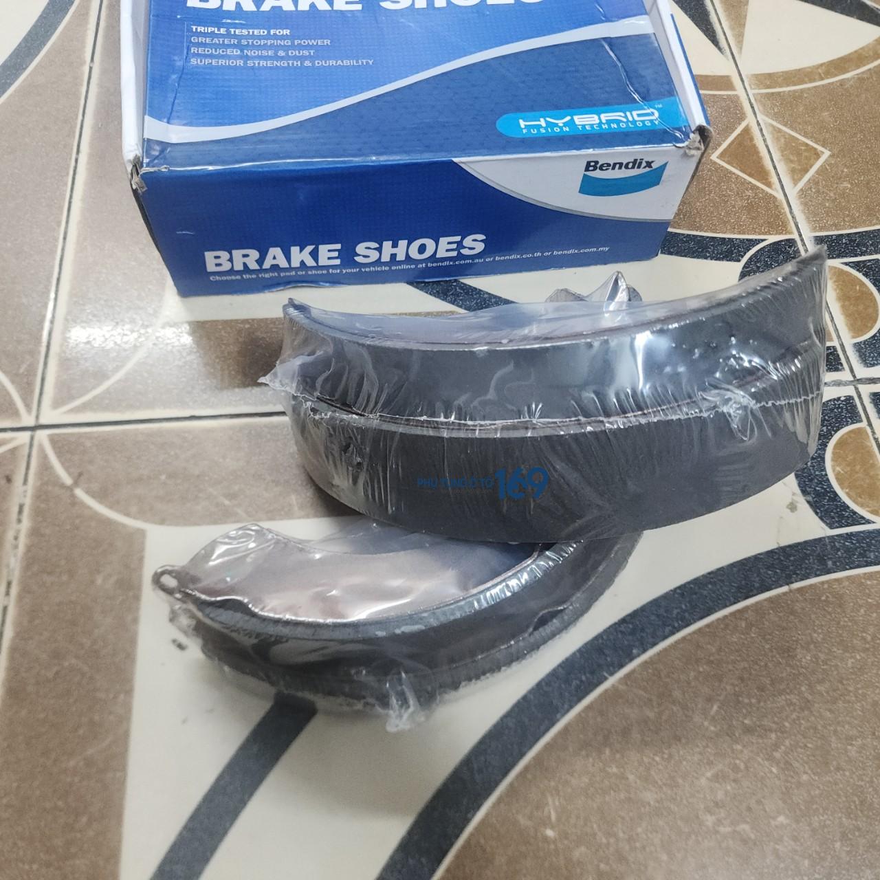 Má phanh sau Rush Má phanh sau Rush