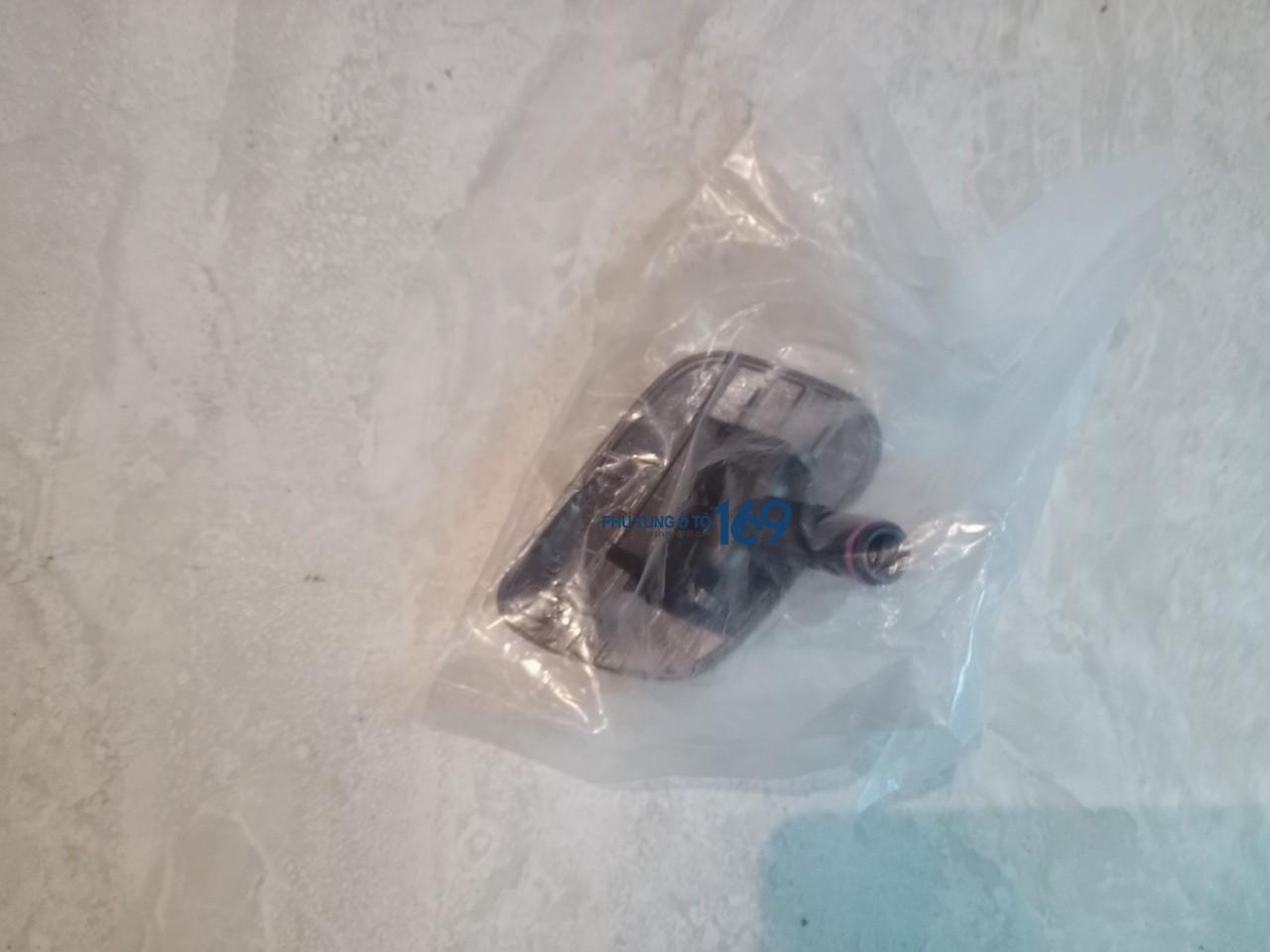 Nắp đậy vòi phun rửa đèn pha Santafe Nắp đậy vòi phun rửa đèn pha Santafe