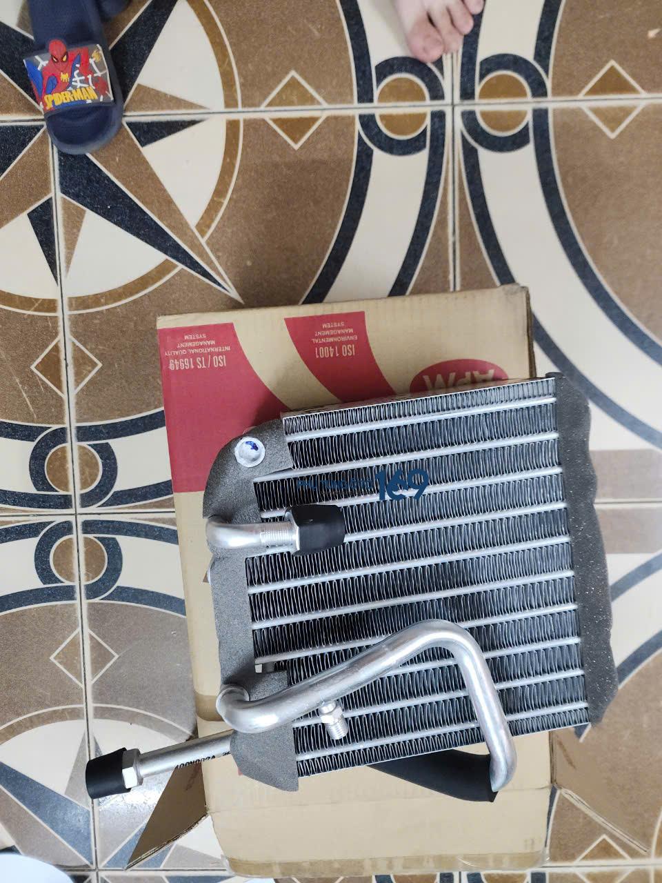 Dàn lạnh taplo QKR Dàn lạnh taplo QKR