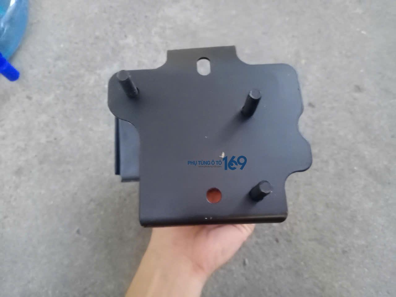 Đầu nối đỡ cản bên phụ Xtraila