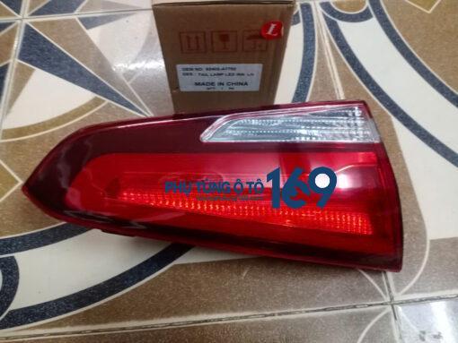 Đèn hậu trong phải Cerato có led