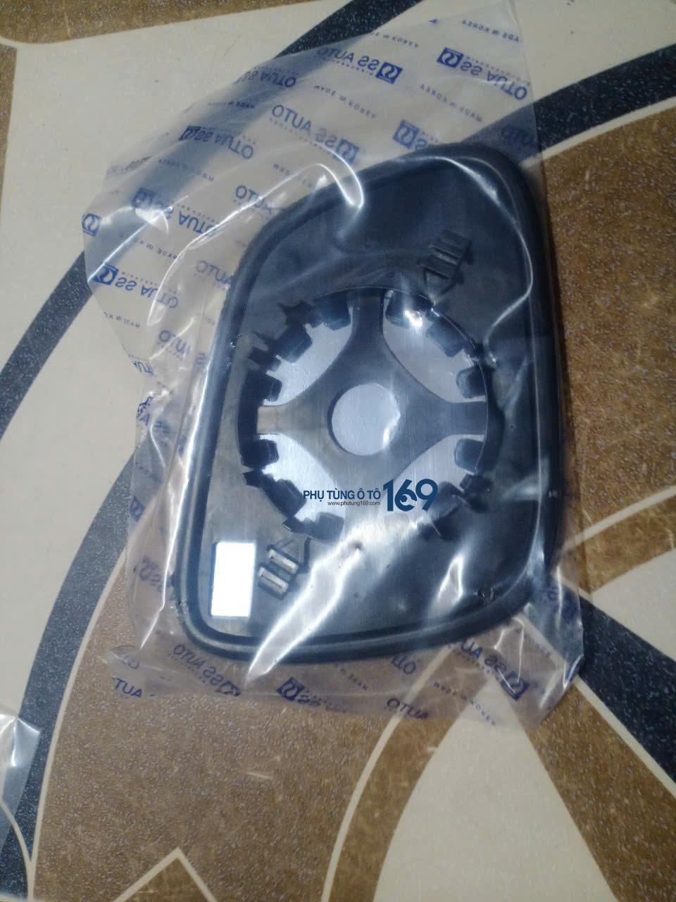 Mặt gương trái Spark Vana