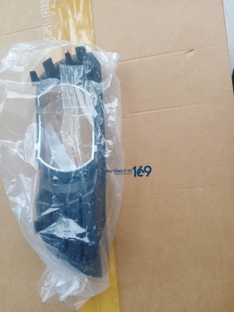 Ốp đèn gầm Camry lea