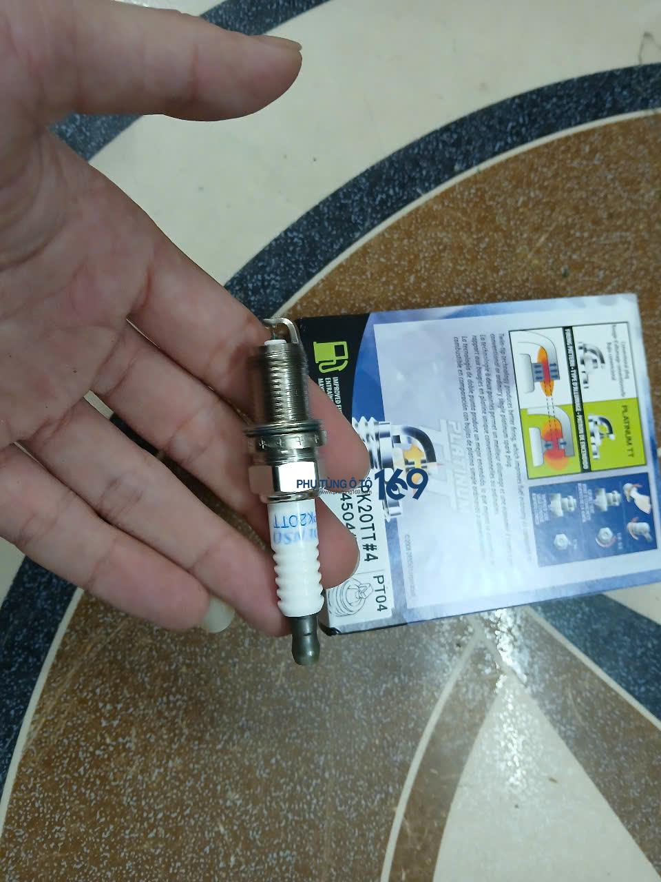 Bugi bạch kim Carnival