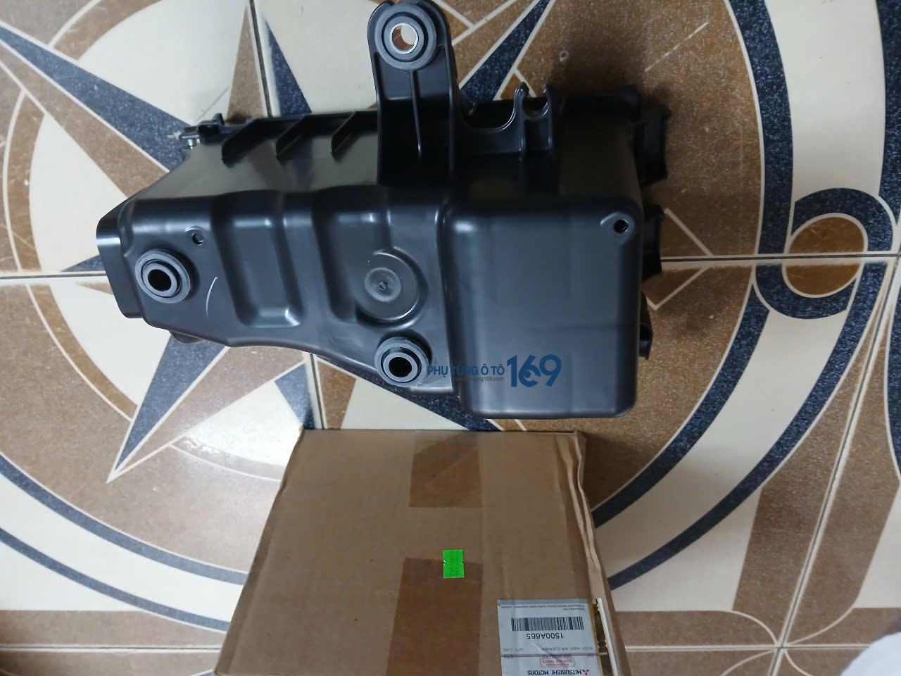 Nắp dưới hộp lọc gió Xpander Nắp dưới hộp lọc gió Xpander