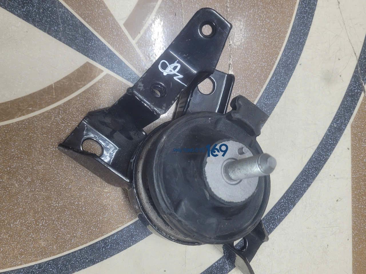 Chân máy sau Santafe Gold Chân máy sau Santafe Gold