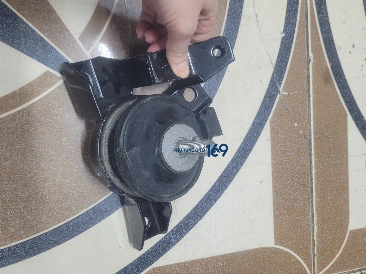 Chân máy sau Santafe Golda