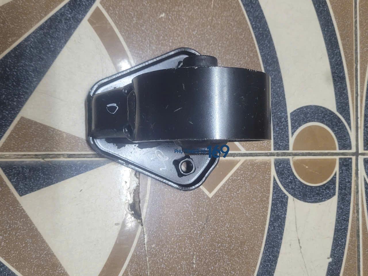 Chân máy trước Santafe Golda
