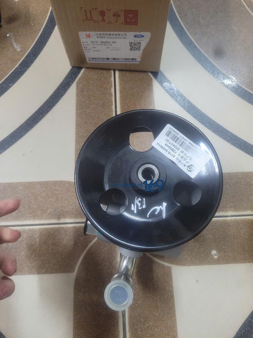 Bơm trợ lực lái Transitâ