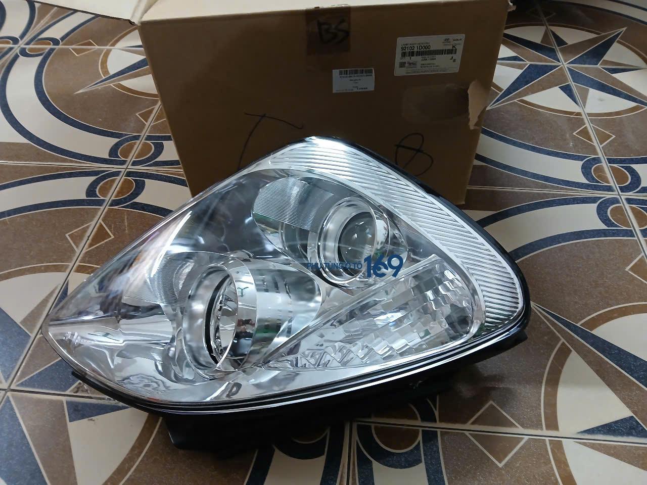 Đèn pha phụ Carensa