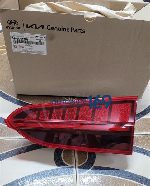 Đèn hậu miếng trong bên phụ Huyundai Santafe Đèn hậu miếng trong bên phụ Huyundai Santafe