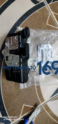 Khóa ngậm cửa sau Chevrolet Captiva