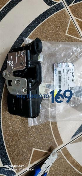 Khóa ngậm cửa sau Chevrolet Captiva Khóa ngậm cửa sau Chevrolet Captiva