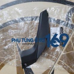 ỐP chân kính trước lái Mazda bt50