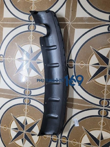 Ốp dưới cản sau Kia Carens