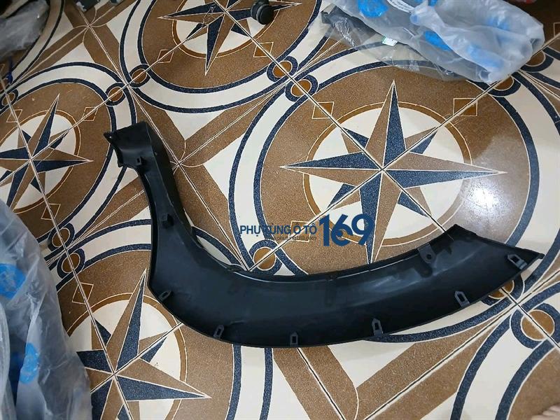 Ốp phồng tai xe Toyota Hilux Ốp phồng tai xe Toyota Hilux