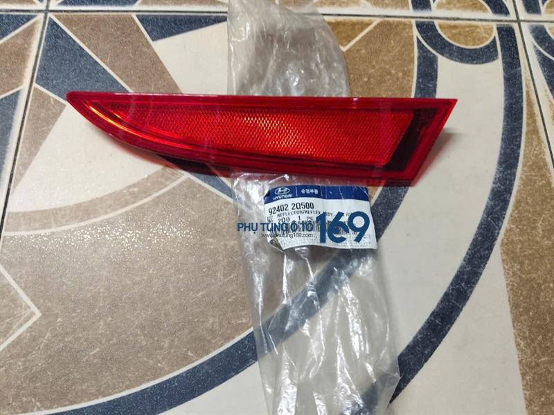 Phản quang cản sau Hyundai Avante Phản quang cản sau Hyundai Avante